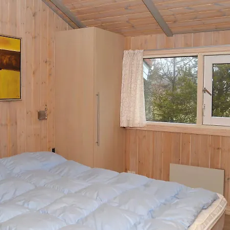 Four-bedroom Holiday In 10 Blavand