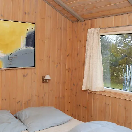Four-bedroom Holiday In 10 Holiday home *
